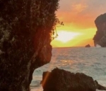 Potret Matahari Terbenam Favorit Ariel Tatum